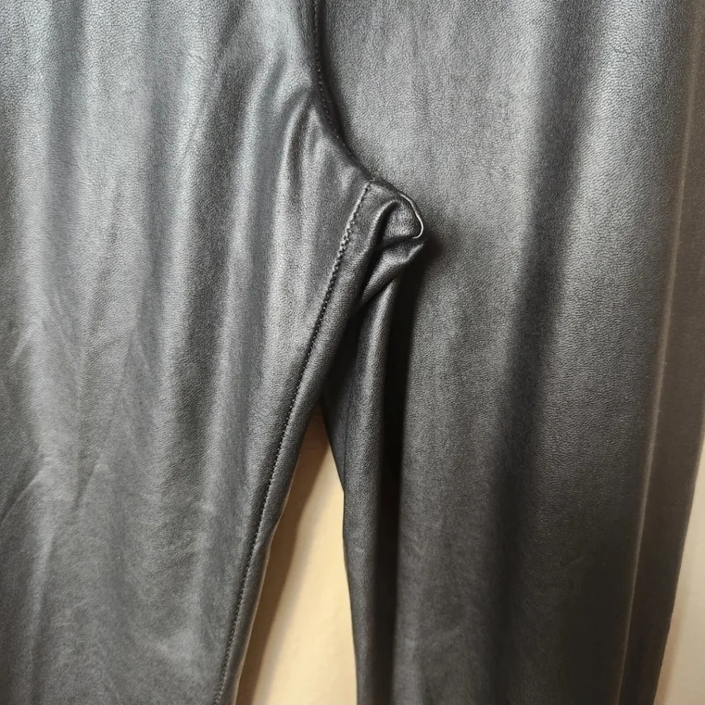 Wilfred Free Aritzia Daria Faux/Vegan Leather High Waisted Leggings-Size S